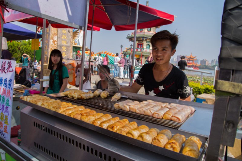 Taiwan - Kaohsiung - Zuoying - Lotus Pond - New Year Celebration - Delicious Grilled Wrapped Chicken